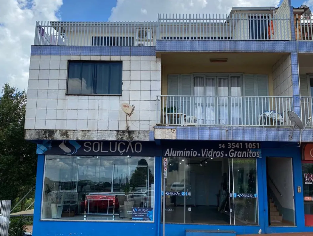 APARTAMENTO COBERTURA DO PRÉDIO DE FRENTE PARA A AVENIDA PINHEIRO - TRINDADE DO SUL/RS