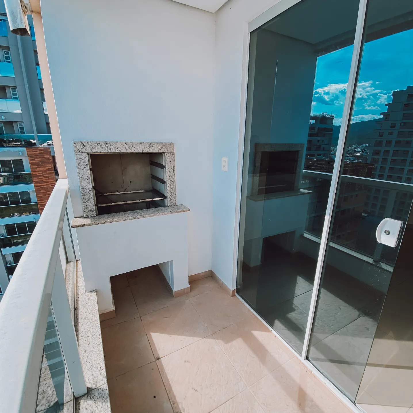 APARTAMENTO EM PALHOÇA/SC - COM 113,73 M²